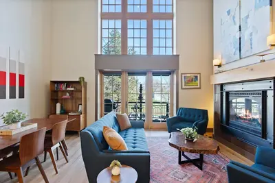 Image de Mill Quarter - In the Heart of Bend!