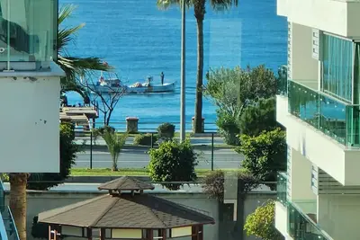 Image de Sea & Beach Front \"Luxury Residence\" 1+1 Apt. 70m2 (18)