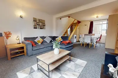Image de 4 Bedroom Home - Sleeps 10 - Free Parking
