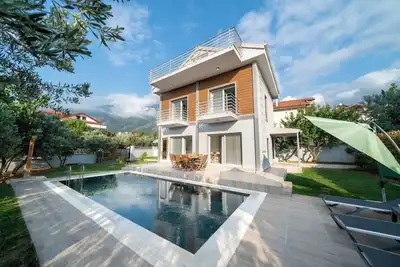 Image de Villa Ölüdeniz Plajına Yakın 3 Yatak Odalı
