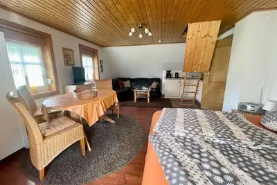 Image de Vacation apartment Drossel - thatched plank house