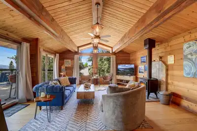 Image de Lakeview Mountain Escape | Hot Tub-Deck-Sleeps 10