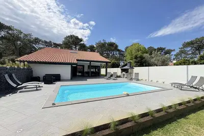 Image de Villa d'exception avec piscine chauffée proche océan à Biscarrosse Plage