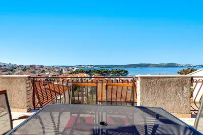 Image de Joli appartement pour 7 personnes avec climatisation, Wifi, Tv et terrasse