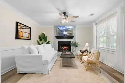 Image de 3br Pet-Friendly Home Ideal for Mid-Term stays Travel Ball Families  Relocations in Marietta Ga