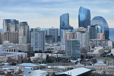 Image de Charming Apartment with Side Sea View, Steps from the Metro