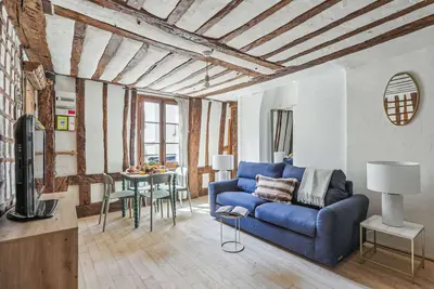 Image de Le Louvre et le Palais Royal à Votre Porte – Appartement 2 Pièces au Cœur