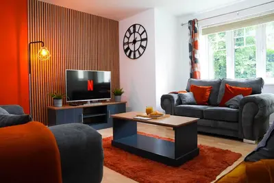 Image de Whole Apartment | 2Bed | 2Bath | Professionals|Contractors|Parking|B'ham 10mins