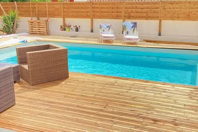 Image de Jolie villa neuve avec piscine, il reste 4 semaines d’août