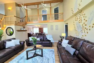 Image de Spacious, Updated, 5br 3ba, Game room, \nFirst Floor 3br 2ba