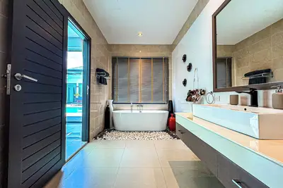 Image de 4-bedroom luxury villa in Rawai with WiFi, Ac, large Saltwater Pool