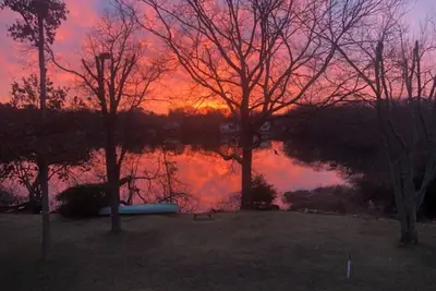 Image de Charming Lakefront 3br Home, 2 Min from Bellport Village, Ac & Garden