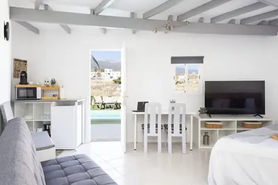 Image de Oasis Tenerife Rentals - Studio (4) in Tenerife South with pool and outdoor kitchen