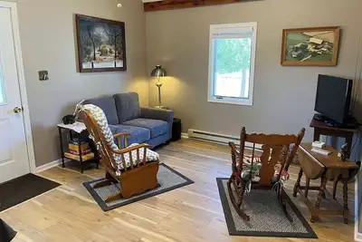 Image de Bullfrog Bunkhouse 2-bedroom cabin near Evart at Hicks Lake