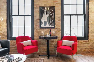 Image de Modern loft with rustic character steps to downtown Stratford