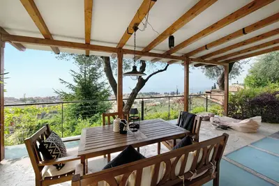 Image de Villa 'Savi Lake View and Pool' avec vue sur le lac, Wi-Fi et climatisation