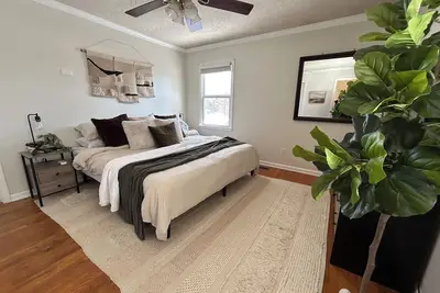 Image de Minimalist Modern Serene Retreat + Apt - sleeps 8