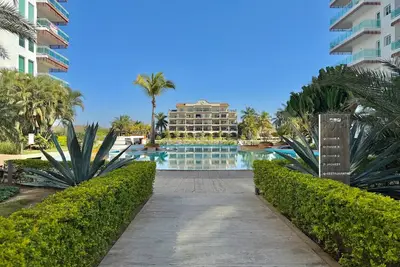 Image de Alojamiento familiar en la Marina Mazatlán By Ph