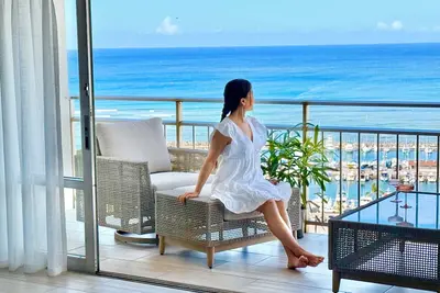 Image de Waikiki Oceanfront Home (Car Available)