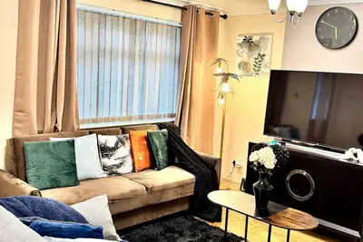 Image de Elegant 3Br w/ Free parking, Garden, Pet Friendly