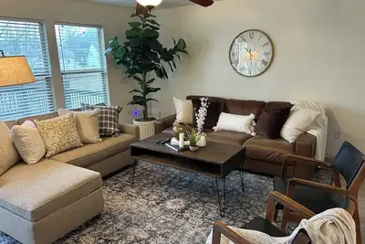 Image de The Gathering Grove 6Bdrm/3King 3. 5Bath-sleeps20+