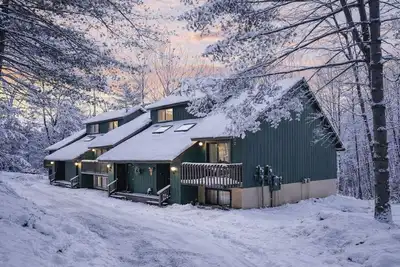 Image de Beary Happy Place | Modern & Close to Downtown