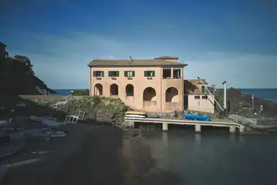Image de Villa à Levanto avec 7 chambres à coucher, 14 couchages
