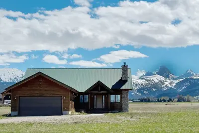 Image de Airy Family Home w/Breathtaking Teton Views