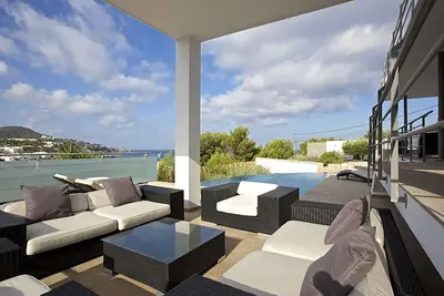 Image de Villa à San Jose avec 5 chambres à coucher, 10 couchages