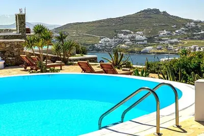 Image de Villa à Myconos avec 4 chambres à coucher, 12 couchages