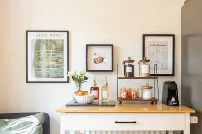 Image de Luxury 3-Bed House | 10 min to City | Free Parking