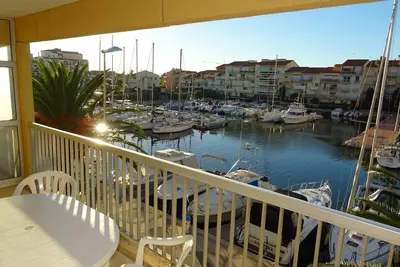Image de Appartement vue sur port avec parking et animaux admis