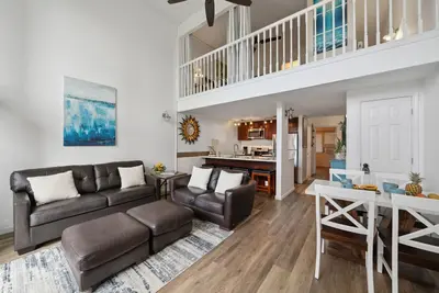Image de Steps to Beach! 2 King Beds and Extremely Walkable!