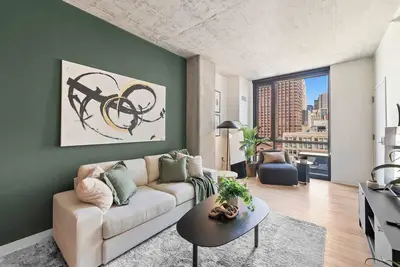 Image de Modern Printer's Row Apt with Pool, Deck, Parking