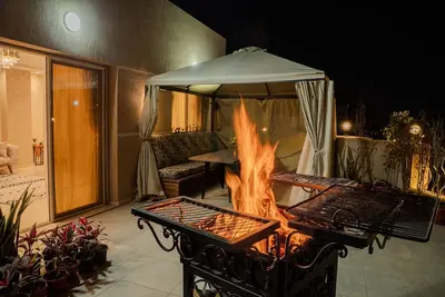 Image de Luxe Penthouse • Epic Views • Auc with WiFi, Ac