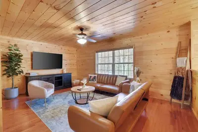 Image de Modern 6br Cabin- Hot Tub, Theater, Basketball