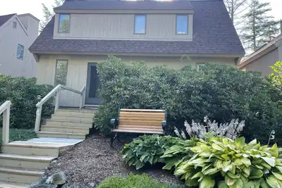 Image de Walk to the Lake-Updated 3 Br Private Home with Ac
