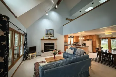 Image de Welcome to Sunrise House, a beautiful vacation home with Lake Huron access!