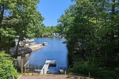 Image de Hamilton Cottage: Cozy Lakefront A-Frame