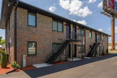 Image de Central Duo Suites B & C- Groups/Parking/King Beds