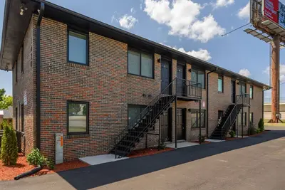 Image de Central Duo Suites - Big Groups/Parking/Queen Beds