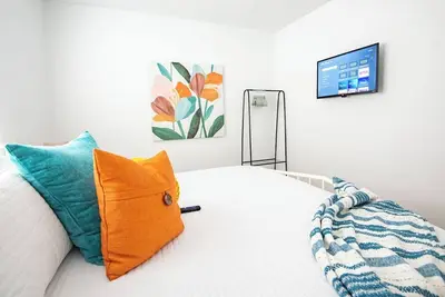 Image de D1-Vulcan's Double Suite-King Beds/Wifi/Workspace