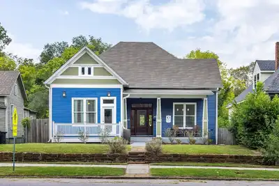 Image de Wilson Historic Home on 5th Ave - 3br/Games/Groups