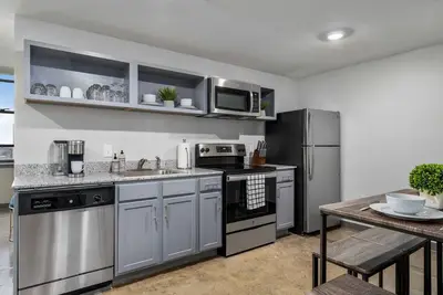 Image de Skyview- Gated Parking/Gym/King Bed/Endless Views