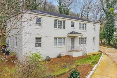 Image de Vulcan View- Groups/King Beds/Free Parking/2 Units