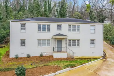 Image de Vulcan Suites- Big Groups/King Beds/Free Parking