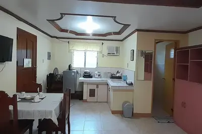 Coralyn'S Place Family of 4 with private  toilet and kitchenette