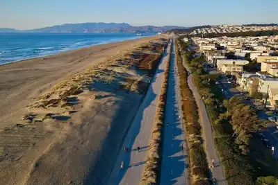 Image de The Surf Shack - Beachfront urban Oasis, Hot Tub