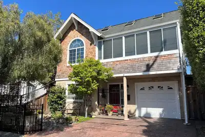 Image de Library by the Sea - 2br home in beautiful Capitola