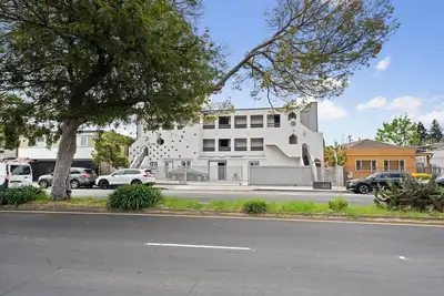 Image de Beautiful 3 bedroom/2 bath unit in Oakland